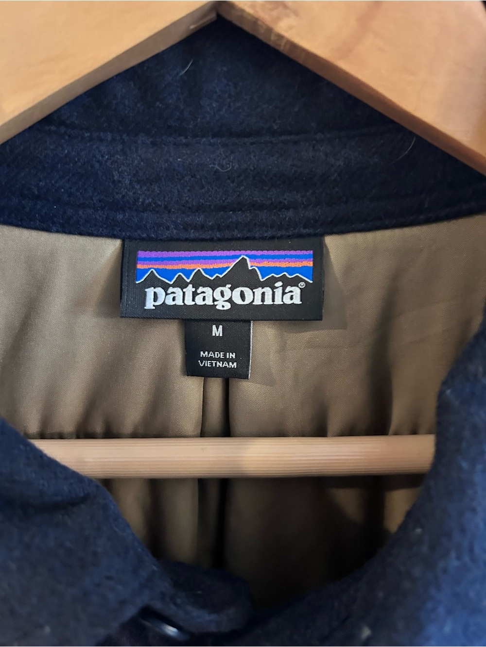 Patagonia Insulated Fjord Flannel Jacket Navy Blue - Picture 2 of 4